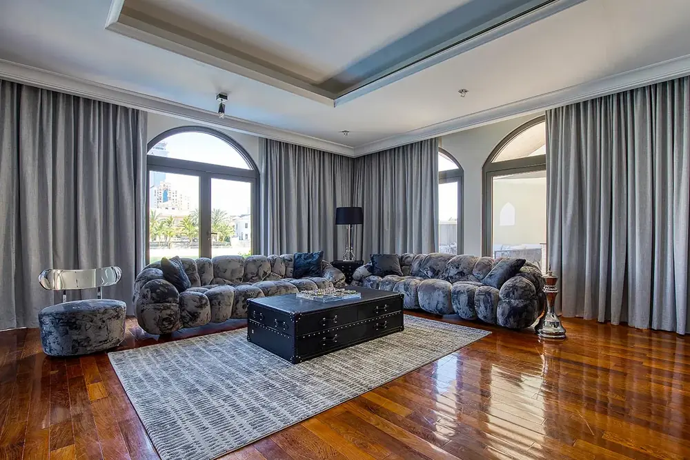 Palm Jumeirah home with Blindtex curtains